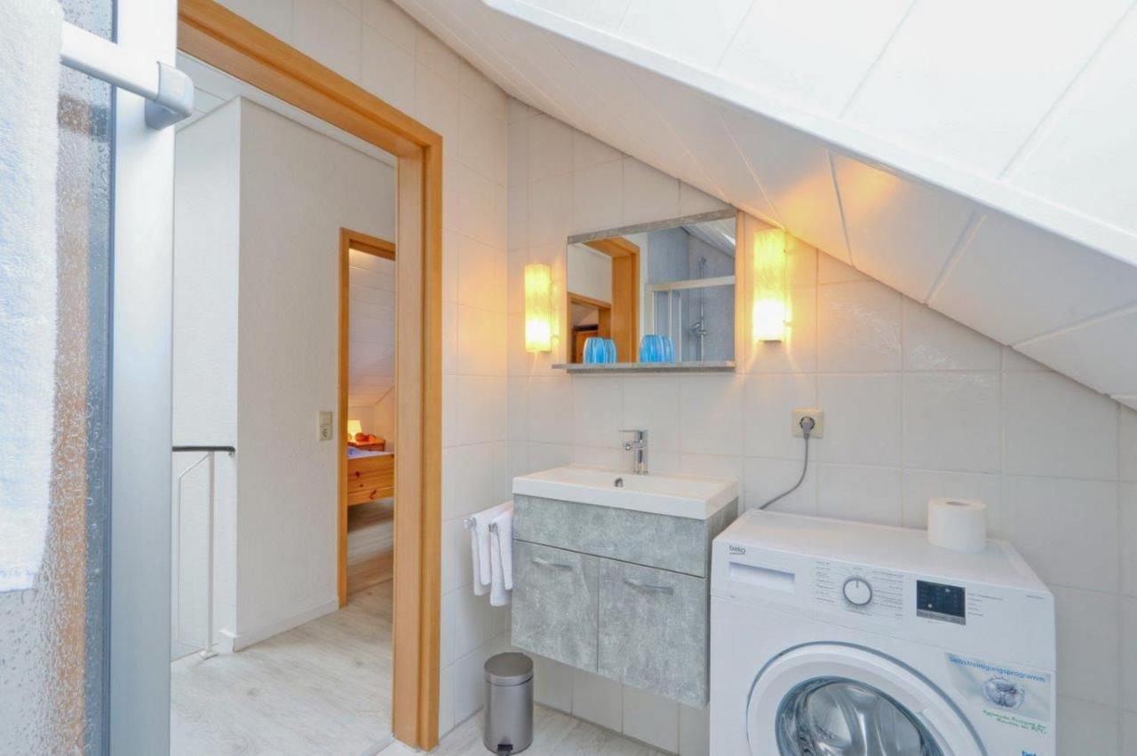 Seepark Kirchheim Ferienhaus Bei Zeta Mit Sauna Bagian luar foto