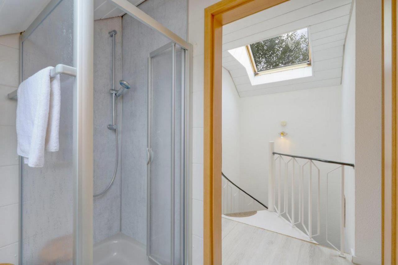 Seepark Kirchheim Ferienhaus Bei Zeta Mit Sauna Bagian luar foto