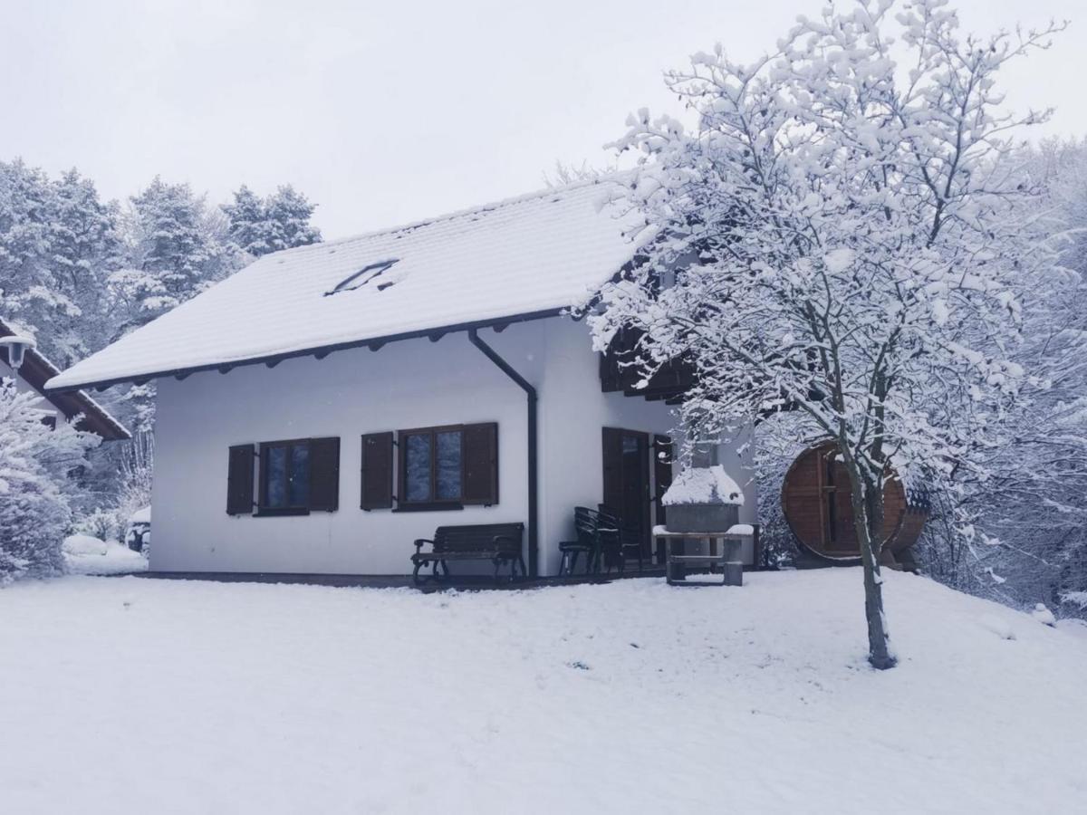 Seepark Kirchheim Ferienhaus Bei Zeta Mit Sauna Bagian luar foto
