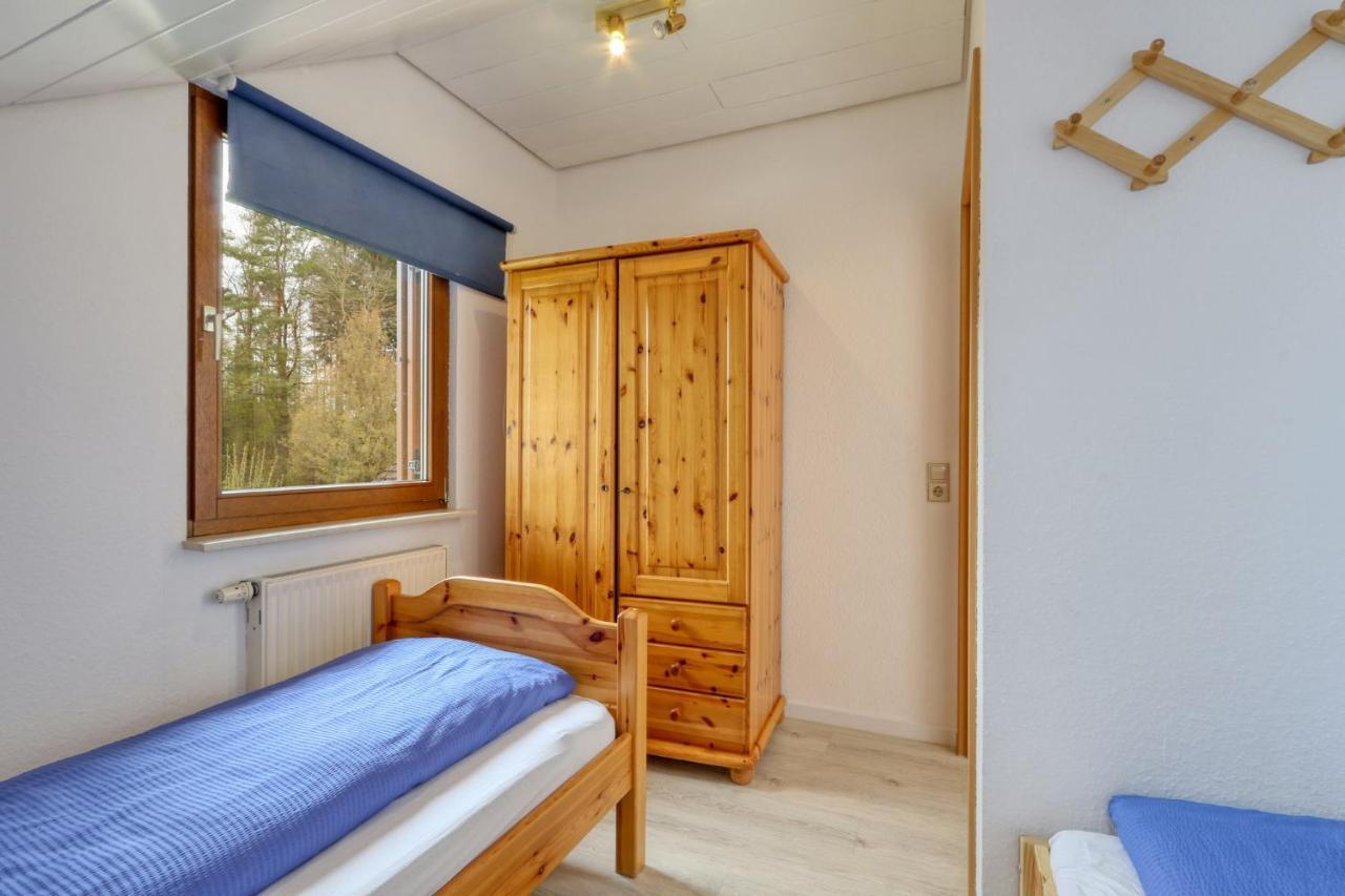 Seepark Kirchheim Ferienhaus Bei Zeta Mit Sauna Bagian luar foto