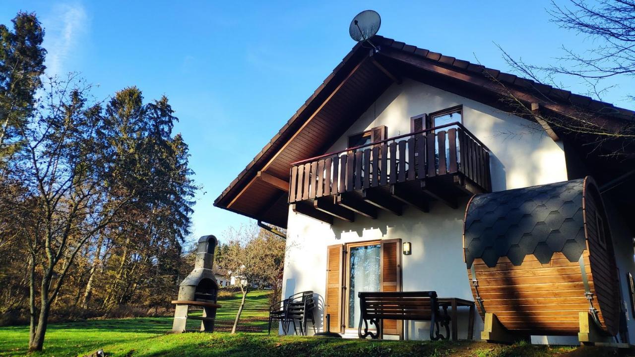 Seepark Kirchheim Ferienhaus Bei Zeta Mit Sauna Bagian luar foto